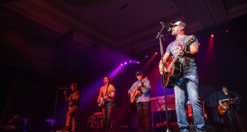 Buổi giao lưu các nghệ sĩ